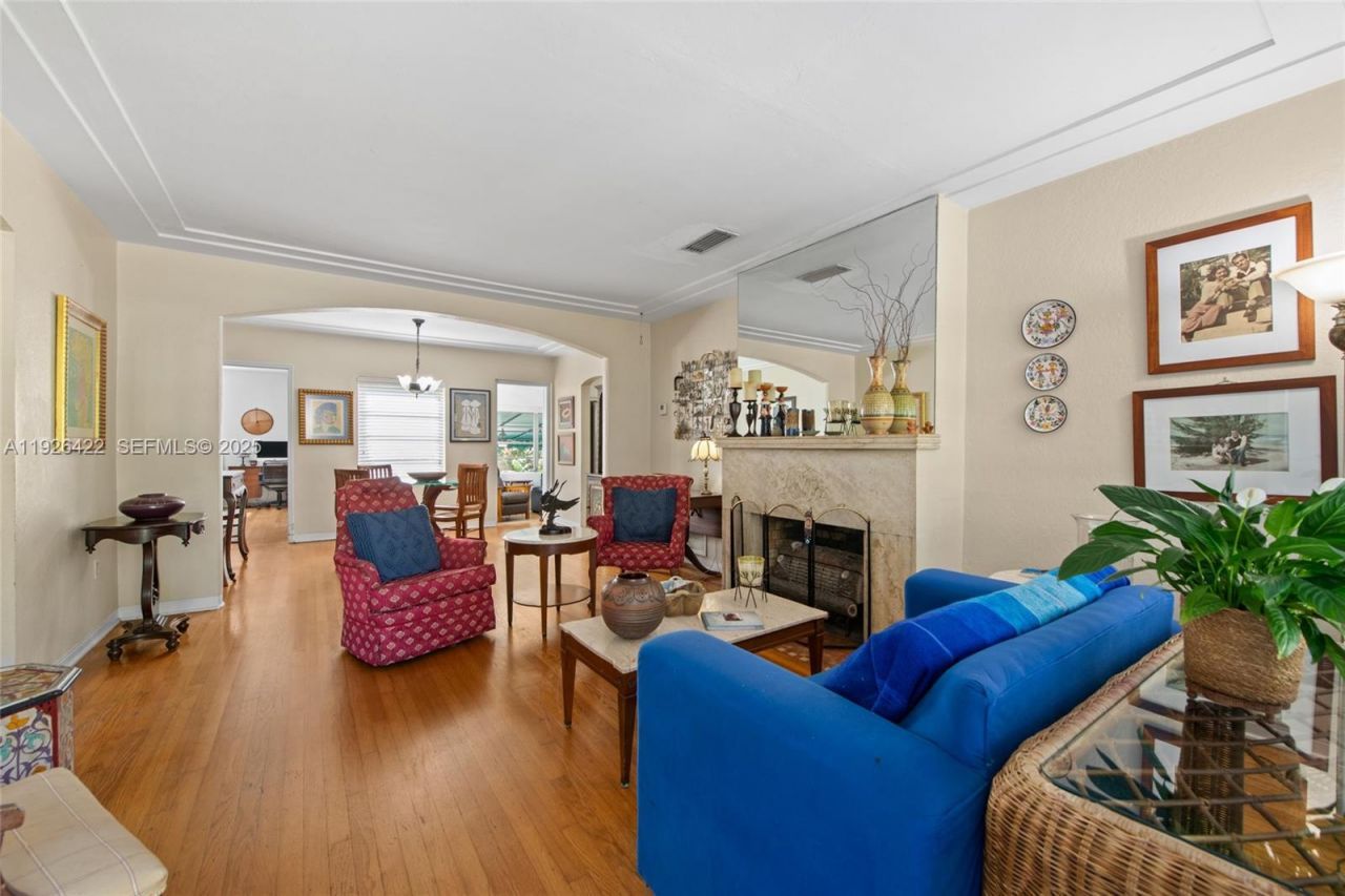 2460 SW 24th St, Miami, FL 33145 Photo