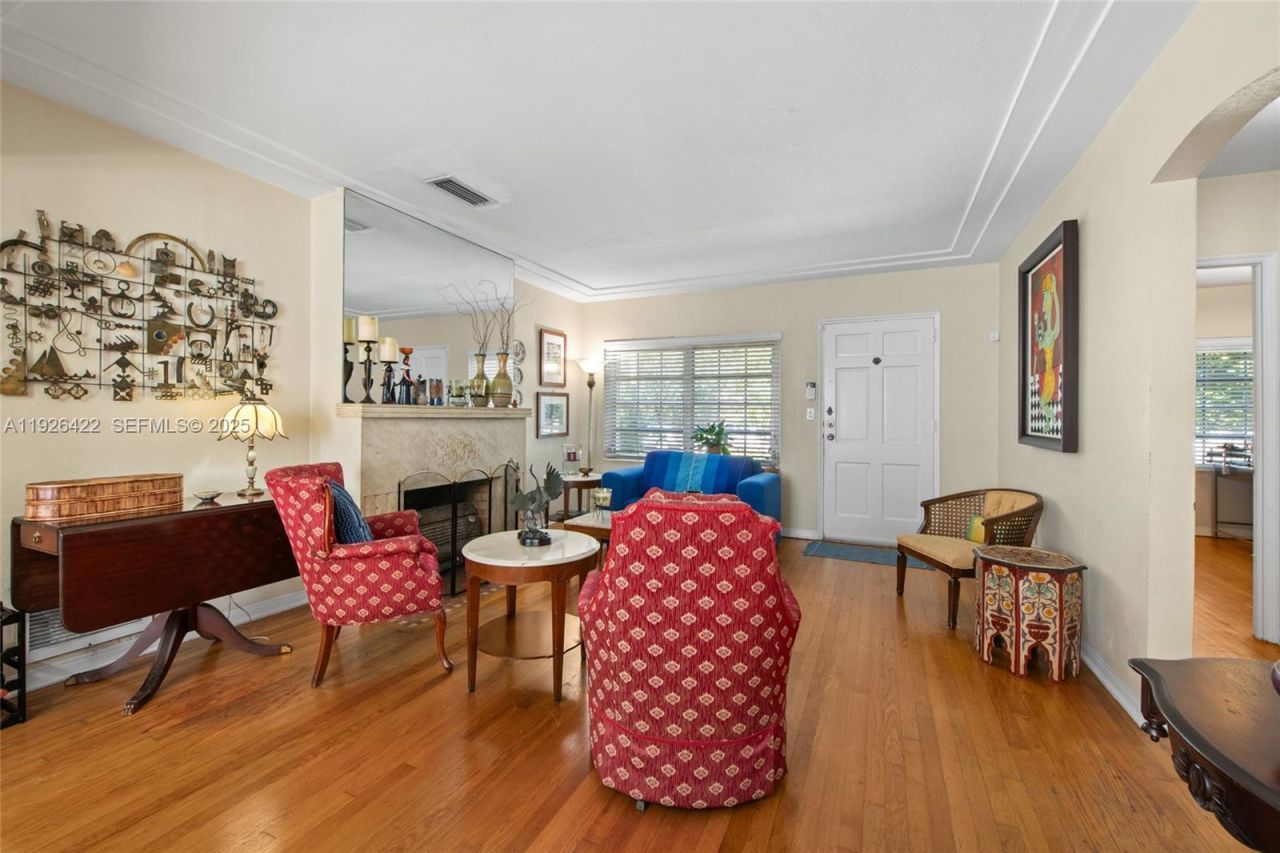 2460 SW 24th St, Miami, FL 33145 Photo