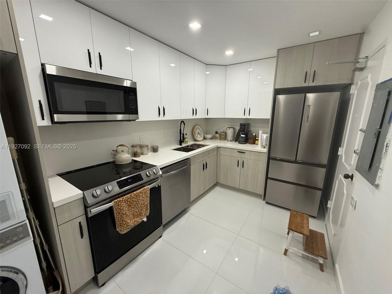 9381 E Bay Harbor Dr, Unit 402N, Bay Harbor Islands, FL 33154 Photo