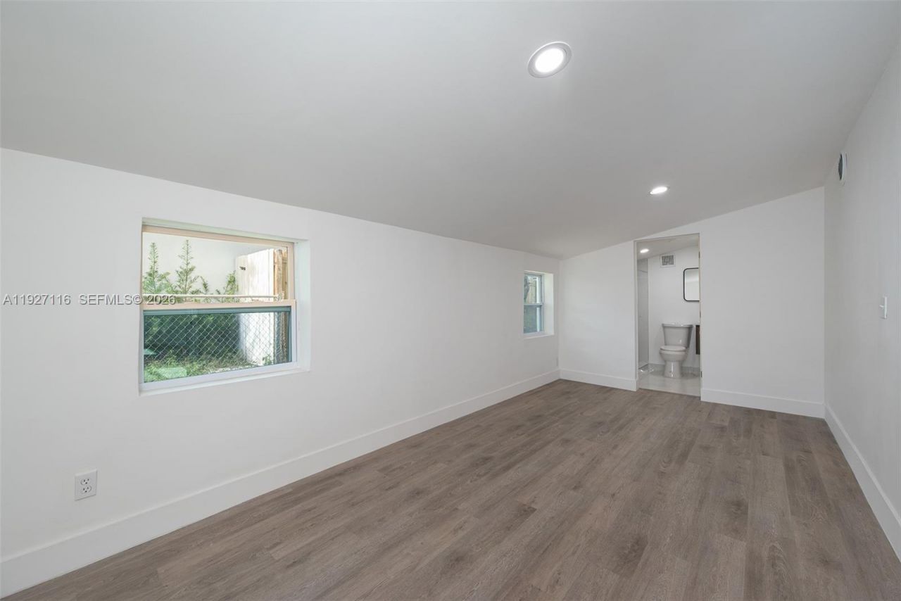 3017 NW 2nd St, Pompano Beach, FL 33069 Photo