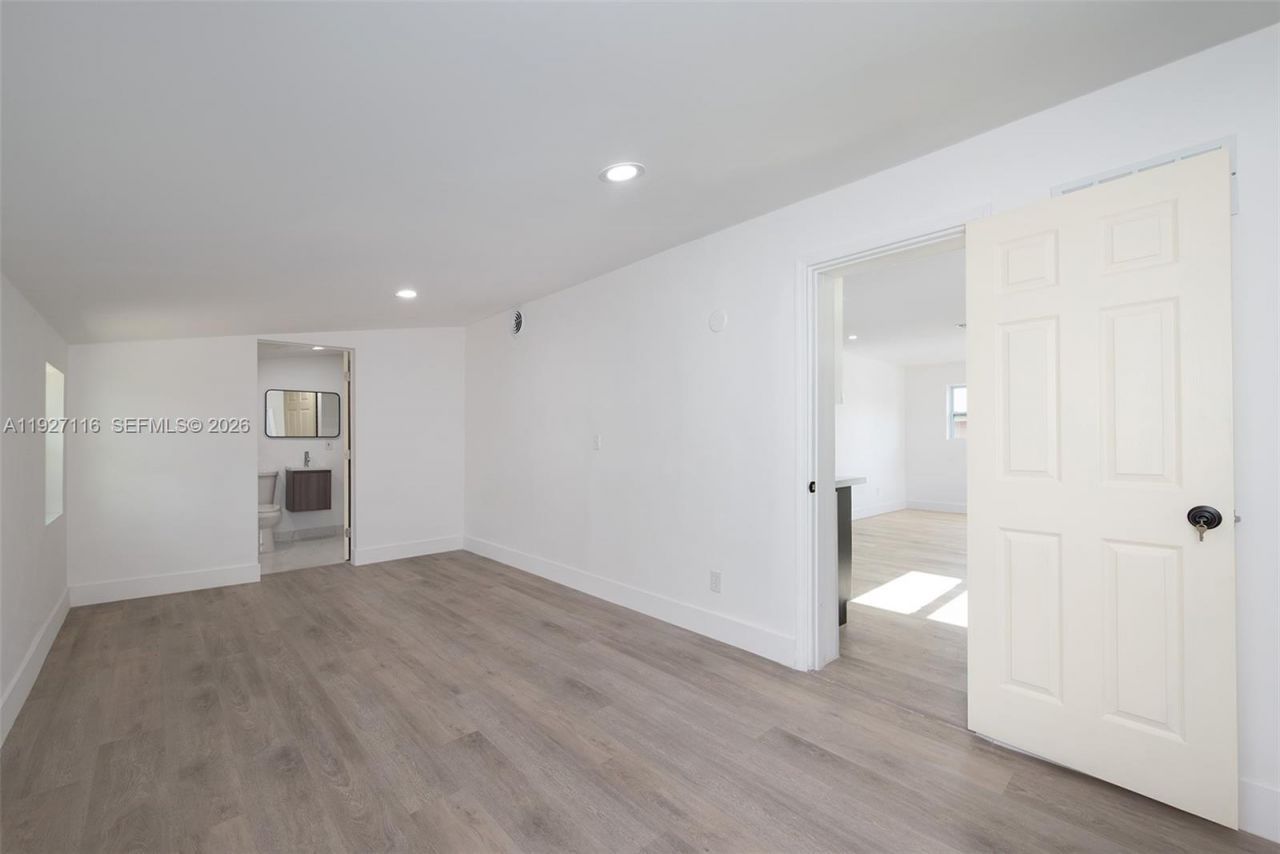 3017 NW 2nd St, Pompano Beach, FL 33069 Photo