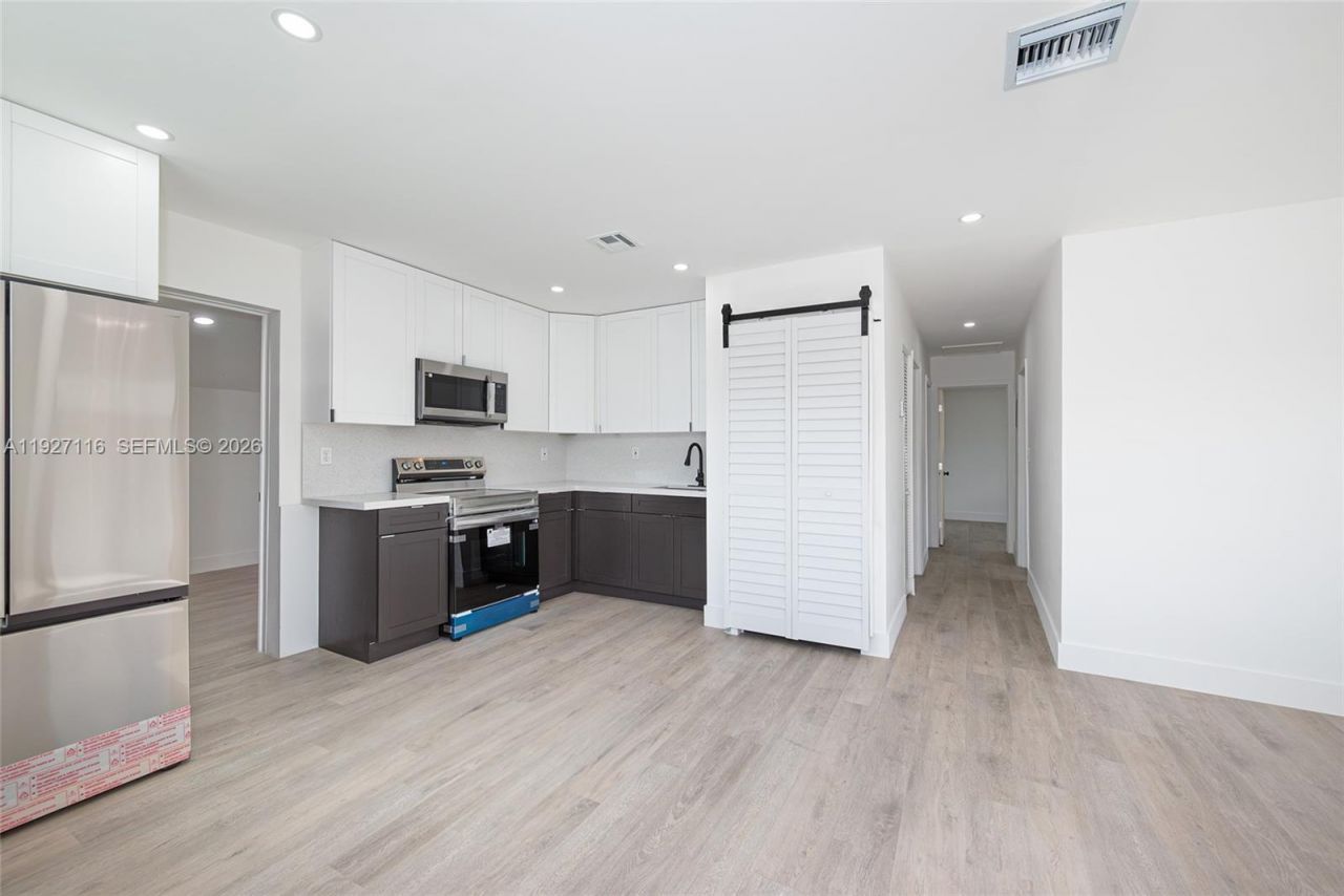 3017 NW 2nd St, Pompano Beach, FL 33069 Photo