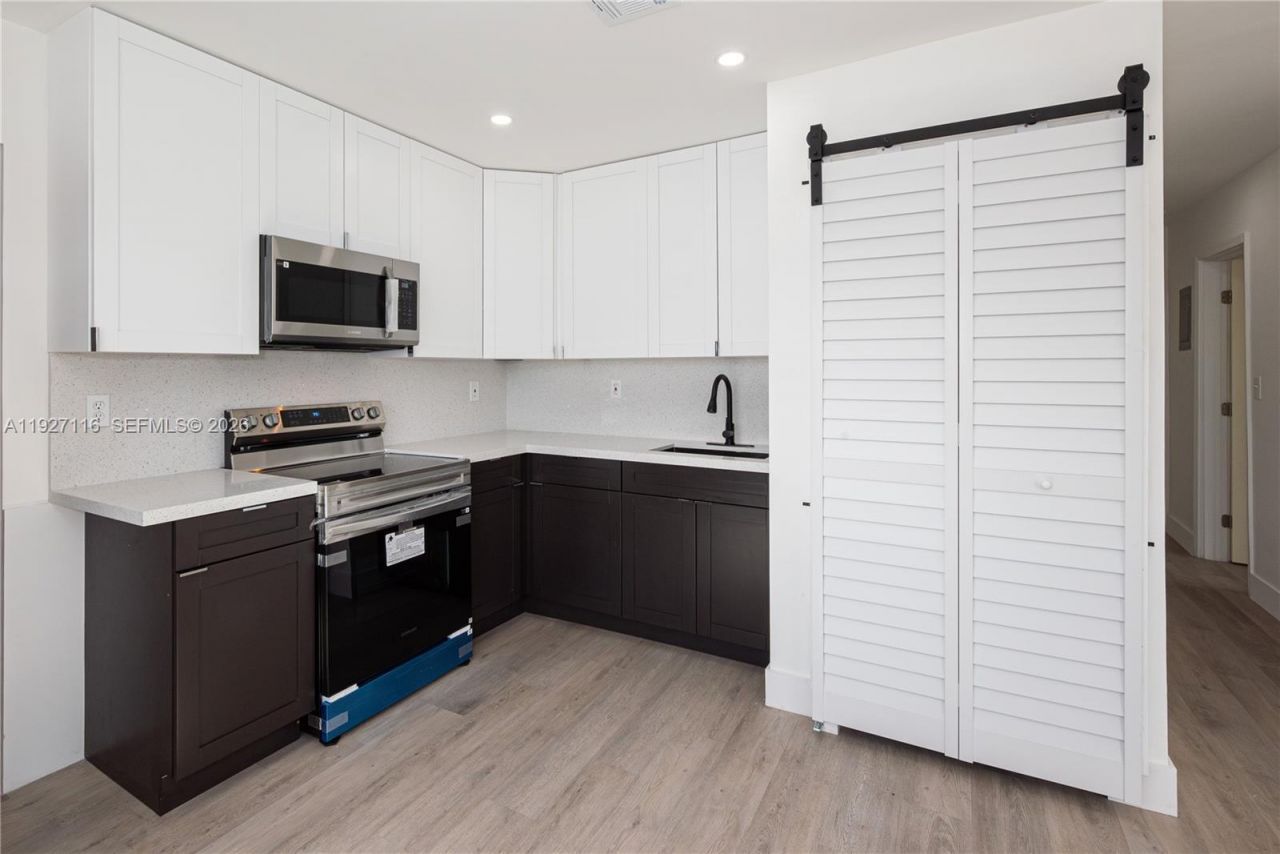 3017 NW 2nd St, Pompano Beach, FL 33069 Photo