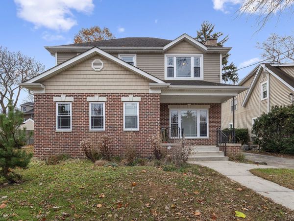 2047 Wilmette Avenue, Wilmette, IL 60091