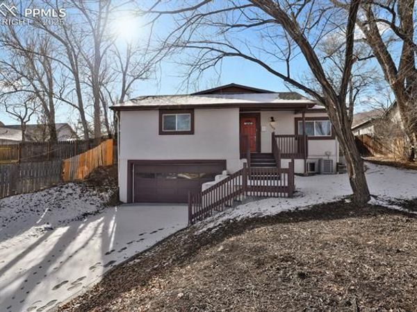 2409 Robinson Street, Colorado Springs, CO 80904
