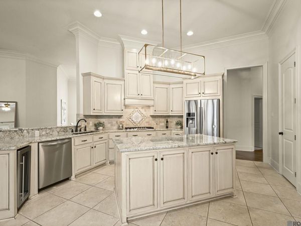 25843 Royal Troon Ave, Denham Springs, LA 70726