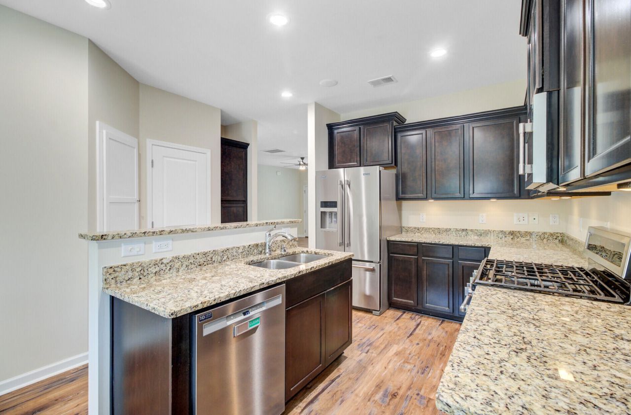 326 Drayton Pl Drive Photo 10