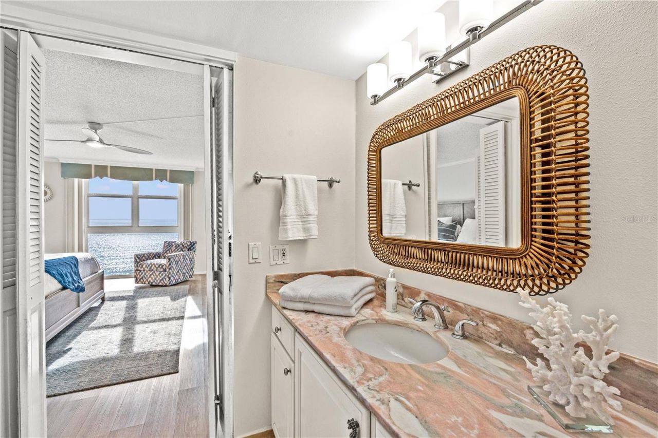 1212 Benjamin Franklin Drive, Unit 701, Sarasota, FL 34236 Photo