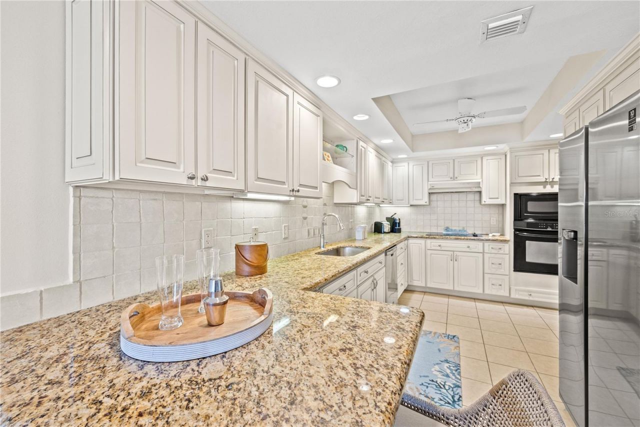1212 Benjamin Franklin Drive, Unit 701, Sarasota, FL 34236 Photo