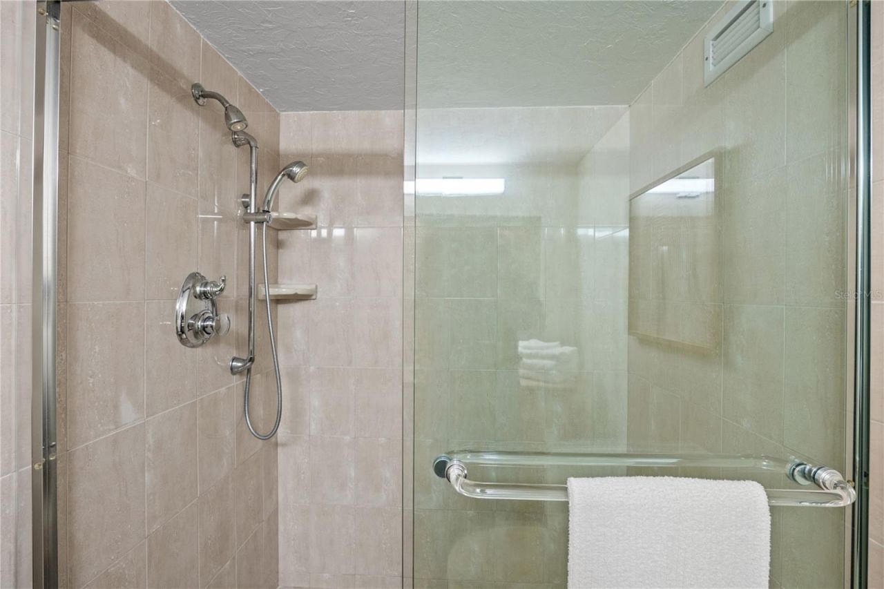 1212 Benjamin Franklin Drive, Unit 701, Sarasota, FL 34236 Photo