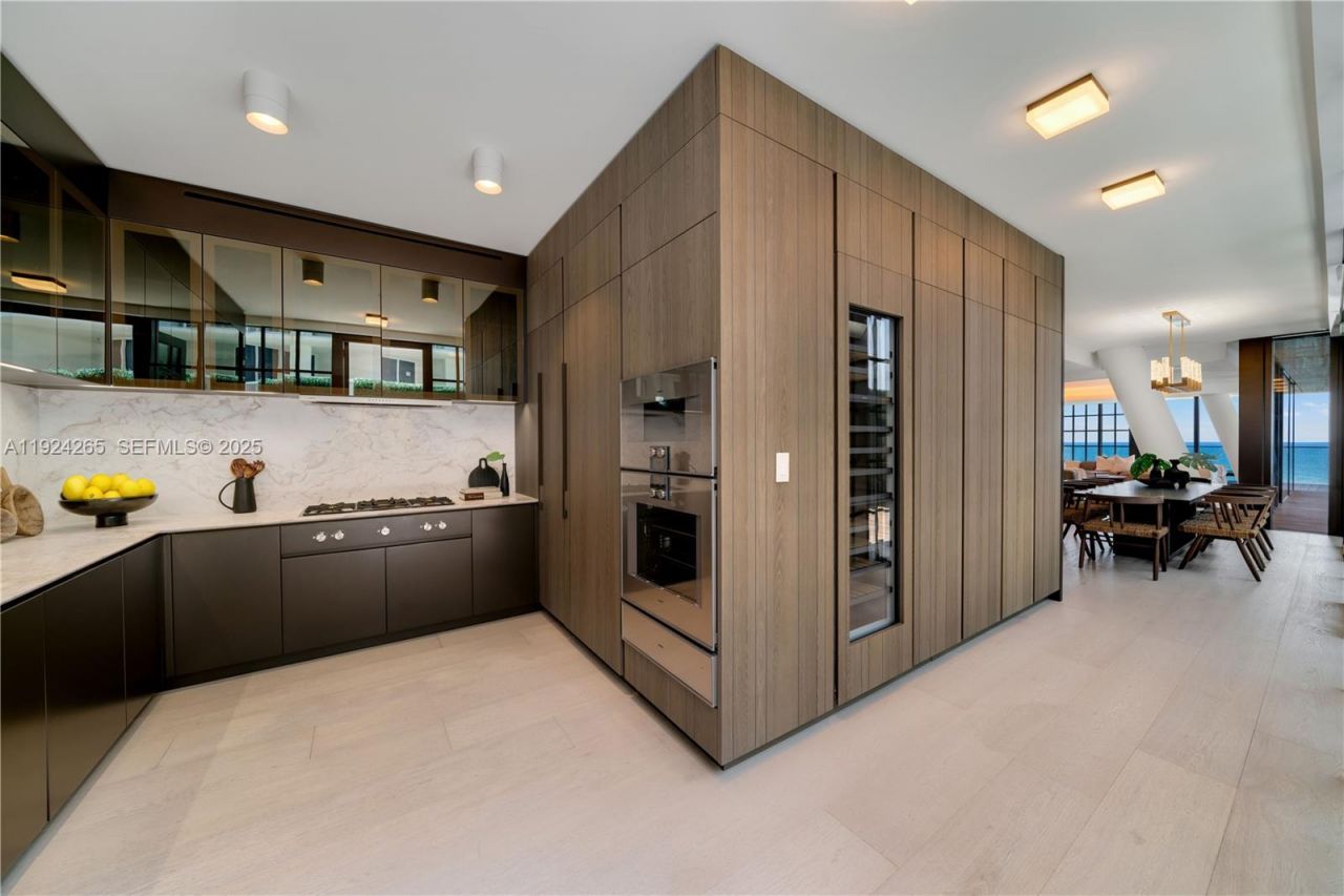 8955 Collins Ave, Unit 702, Surfside, FL 33154 Photo