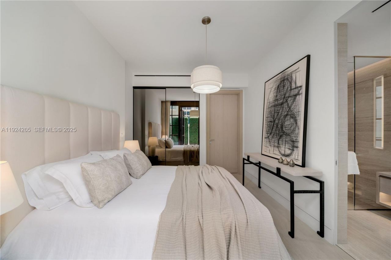 8955 Collins Ave, Unit 702, Surfside, FL 33154 Photo