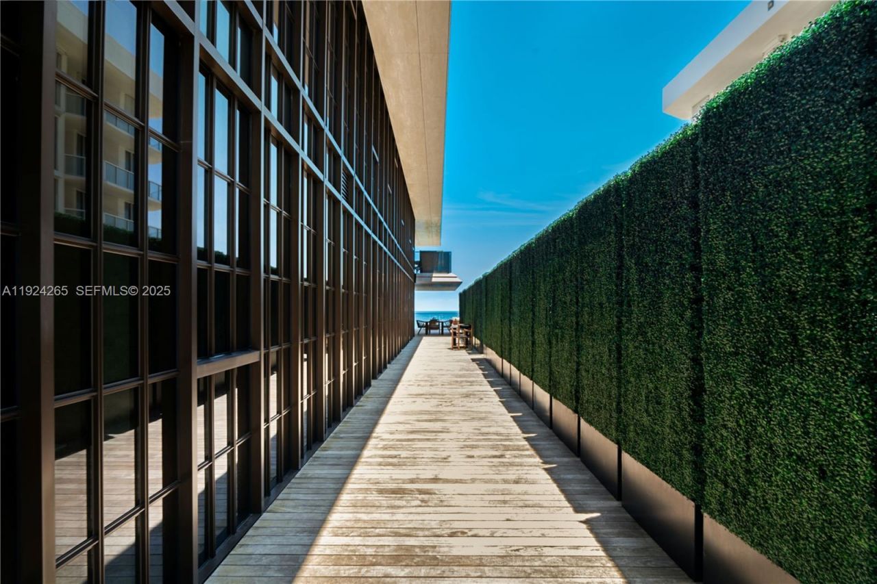 8955 Collins Ave, Unit 702, Surfside, FL 33154 Photo