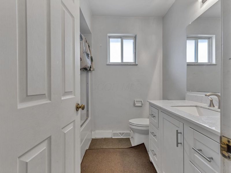 14379 E Broad Street, Reynoldsburg, OH 43068 Photo 37