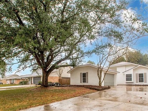 207 SURREY Drive, LaPlace, LA 70068