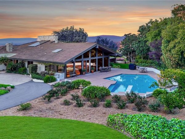 57 Saddleback, Rolling Hills, CA 90274