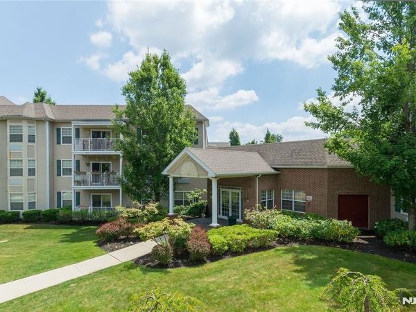 1 Hillside Drive A317, Mount Arlington Boro, NJ 07856