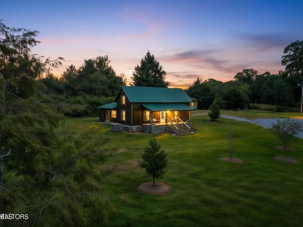 355 Jay Fanning Rd, Afton, TN 37616