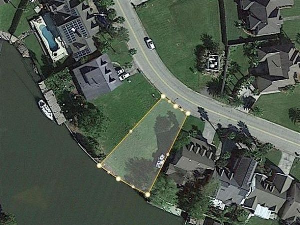 310 WINDWARD PASSAGE Street, Slidell, LA 70458