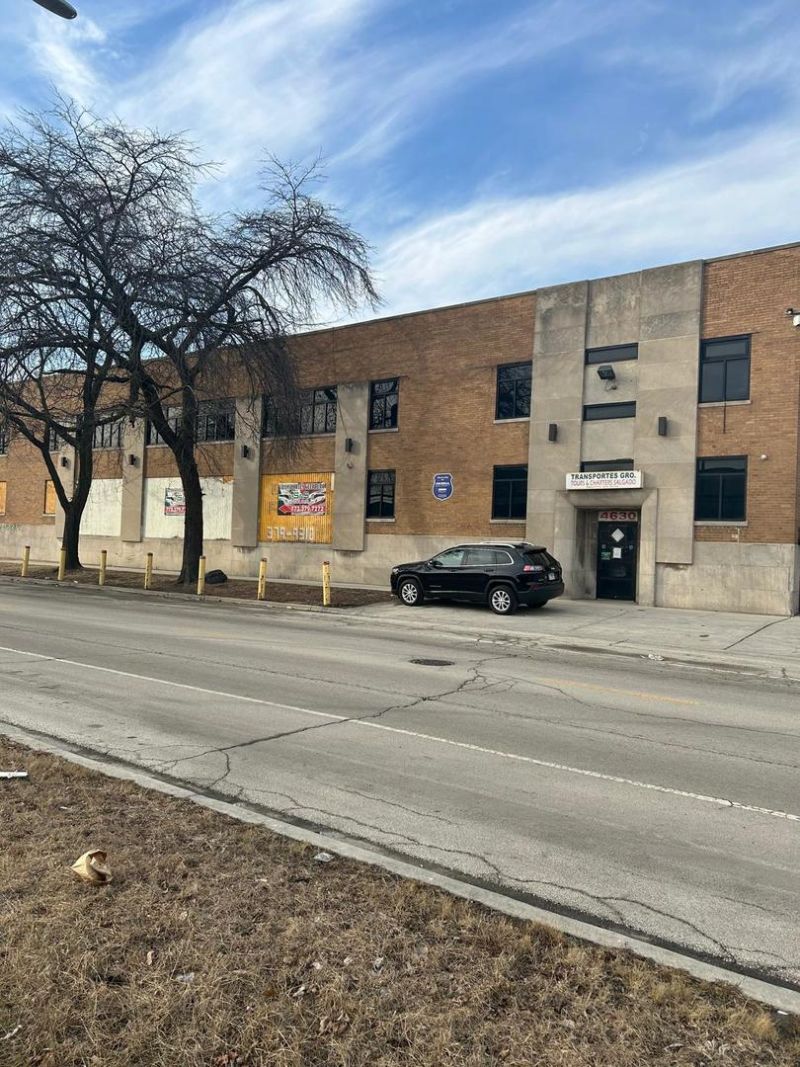 4630 W Augusta Boulevard, Chicago, IL 60651