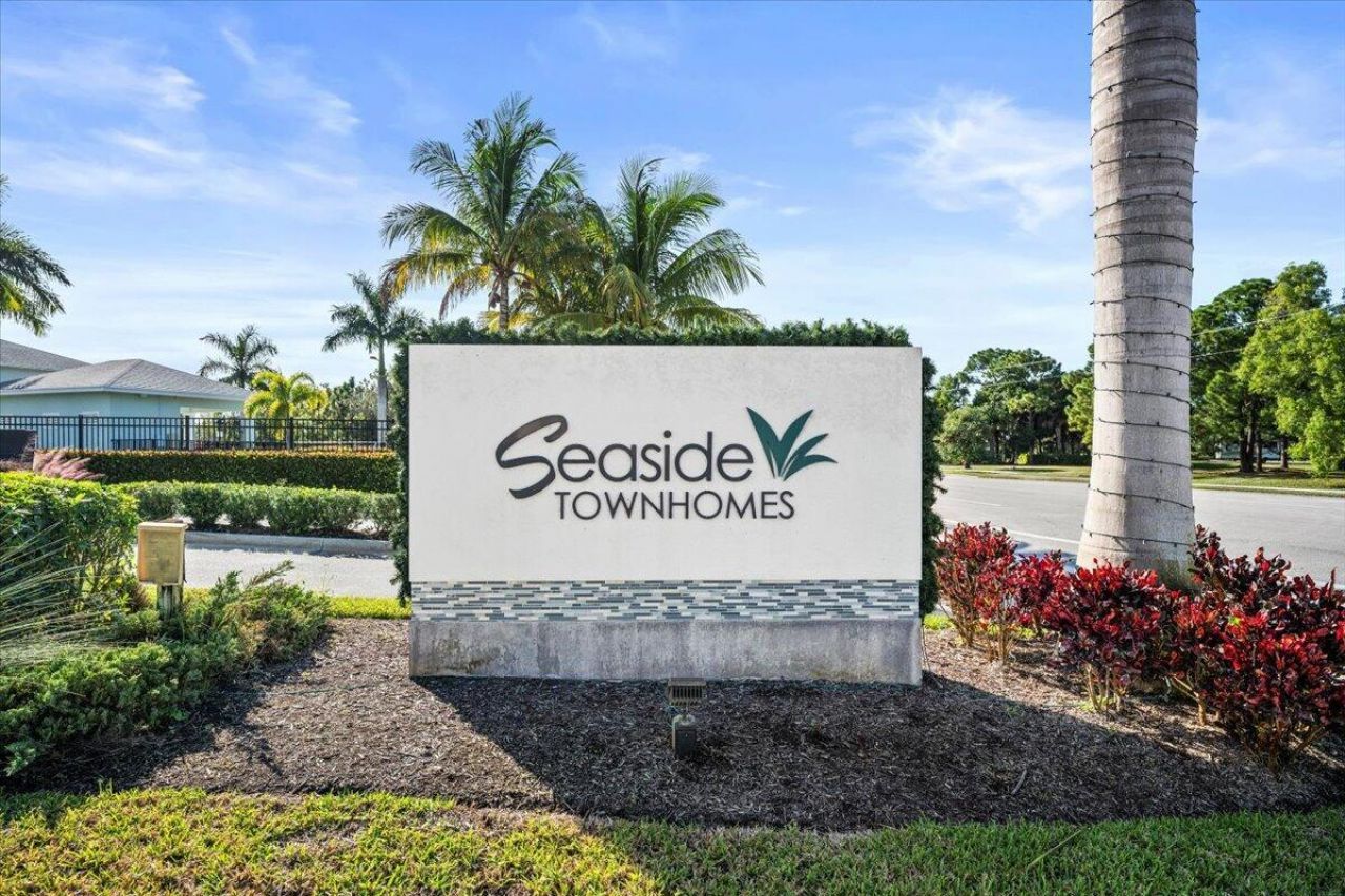 364 SE Sea Hunt Way, Stuart, FL 34994 Photo