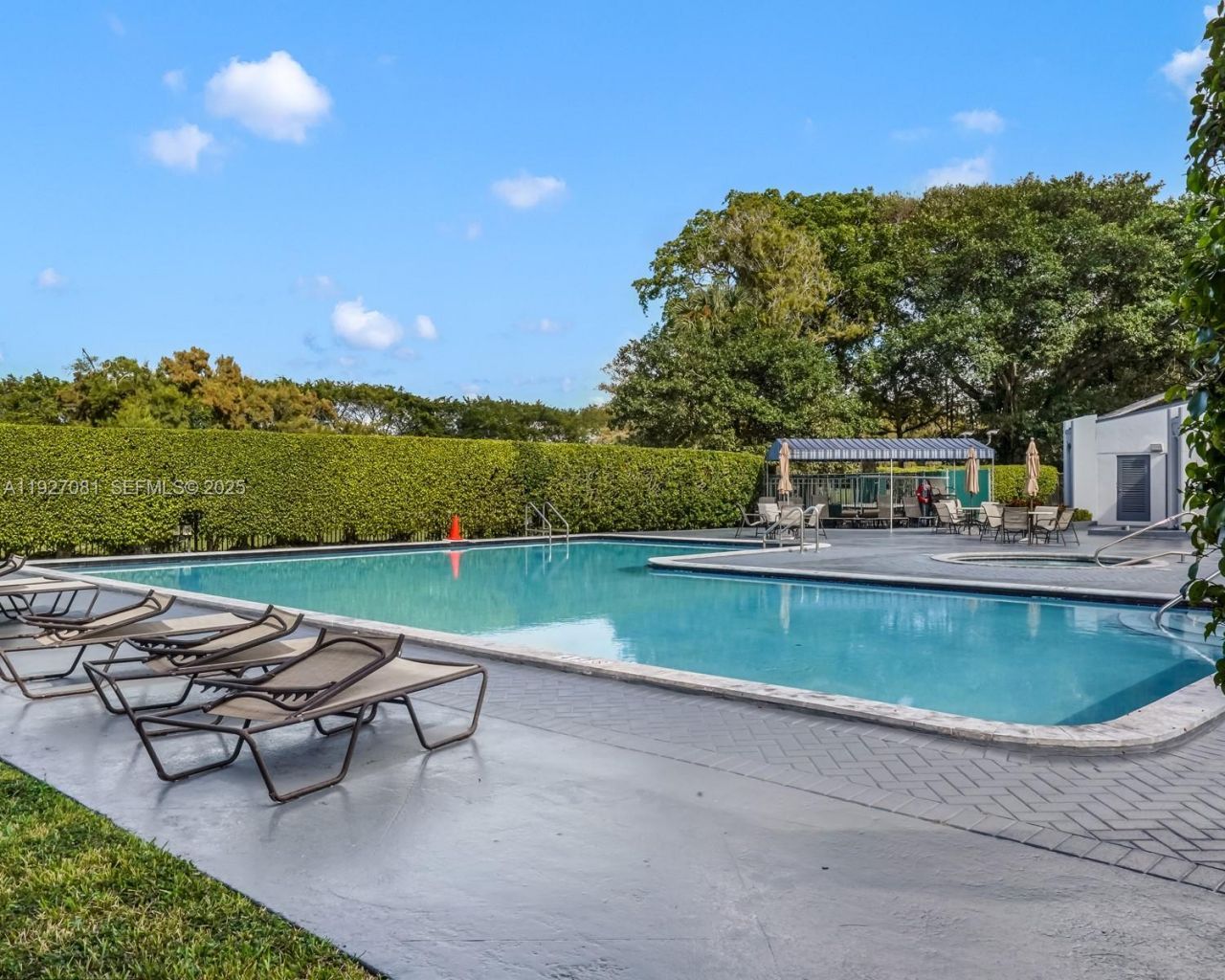 8320 Sands Point Blvd, Unit M301, Tamarac, FL 33321 Photo