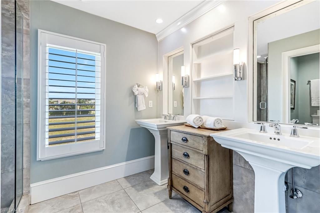 993 8th St S, Unit 2, Naples, FL 34102 Photo