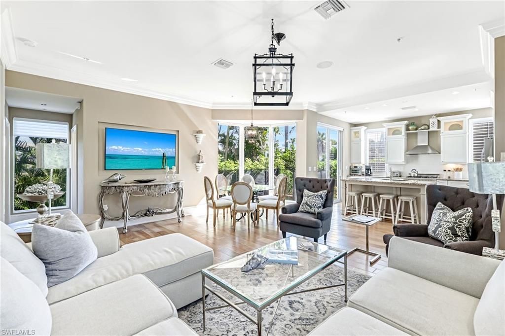 993 8th St S, Unit 2, Naples, FL 34102 Photo