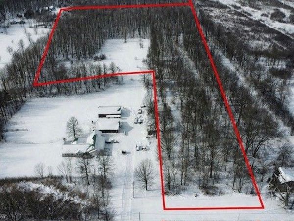 10268 Madison Road, Montville, OH 44064