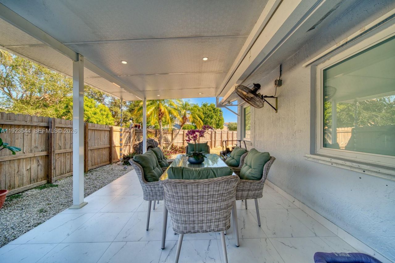 21914 SW 97th Pl, Cutler Bay, FL 33190 Photo