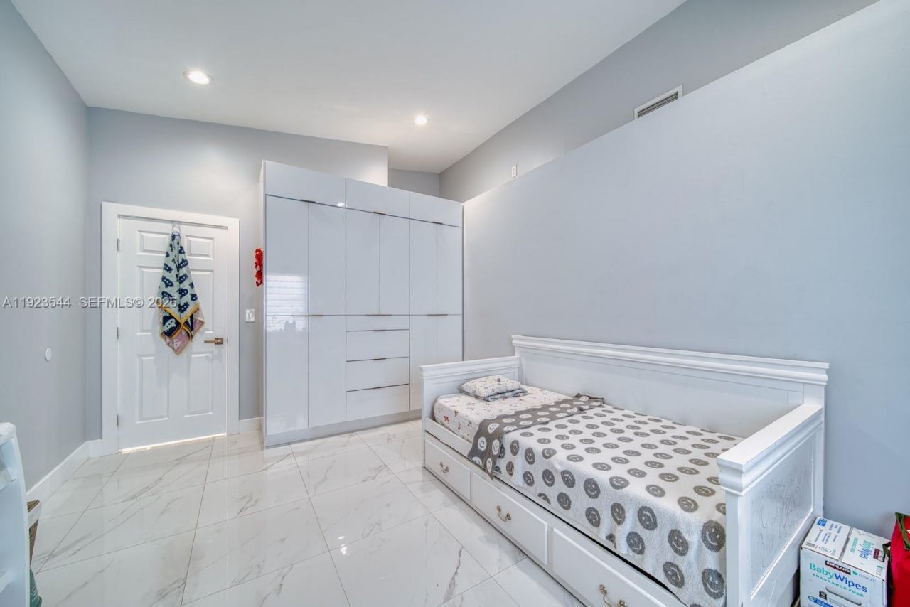 21914 SW 97th Pl, Cutler Bay, FL 33190 Photo