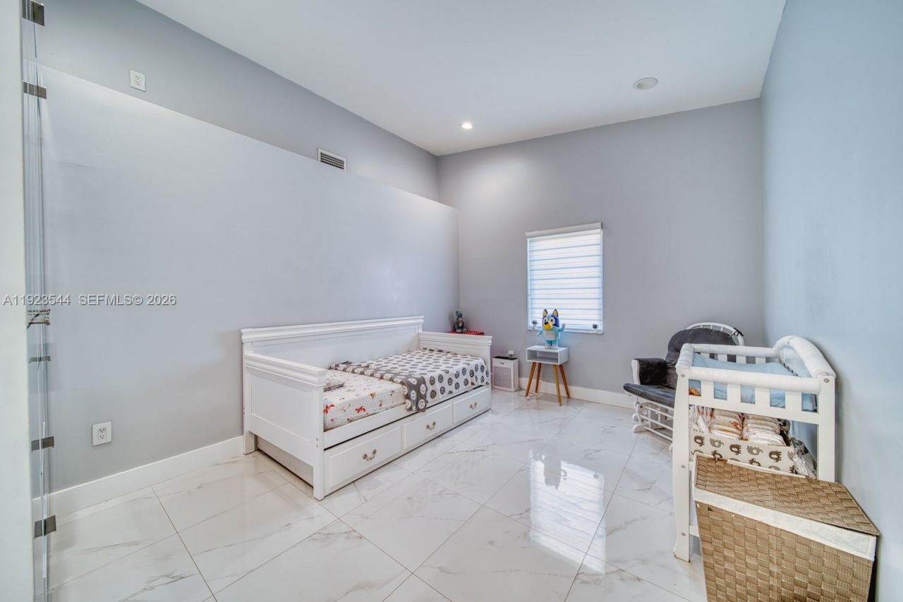 21914 SW 97th Pl, Cutler Bay, FL 33190 Photo