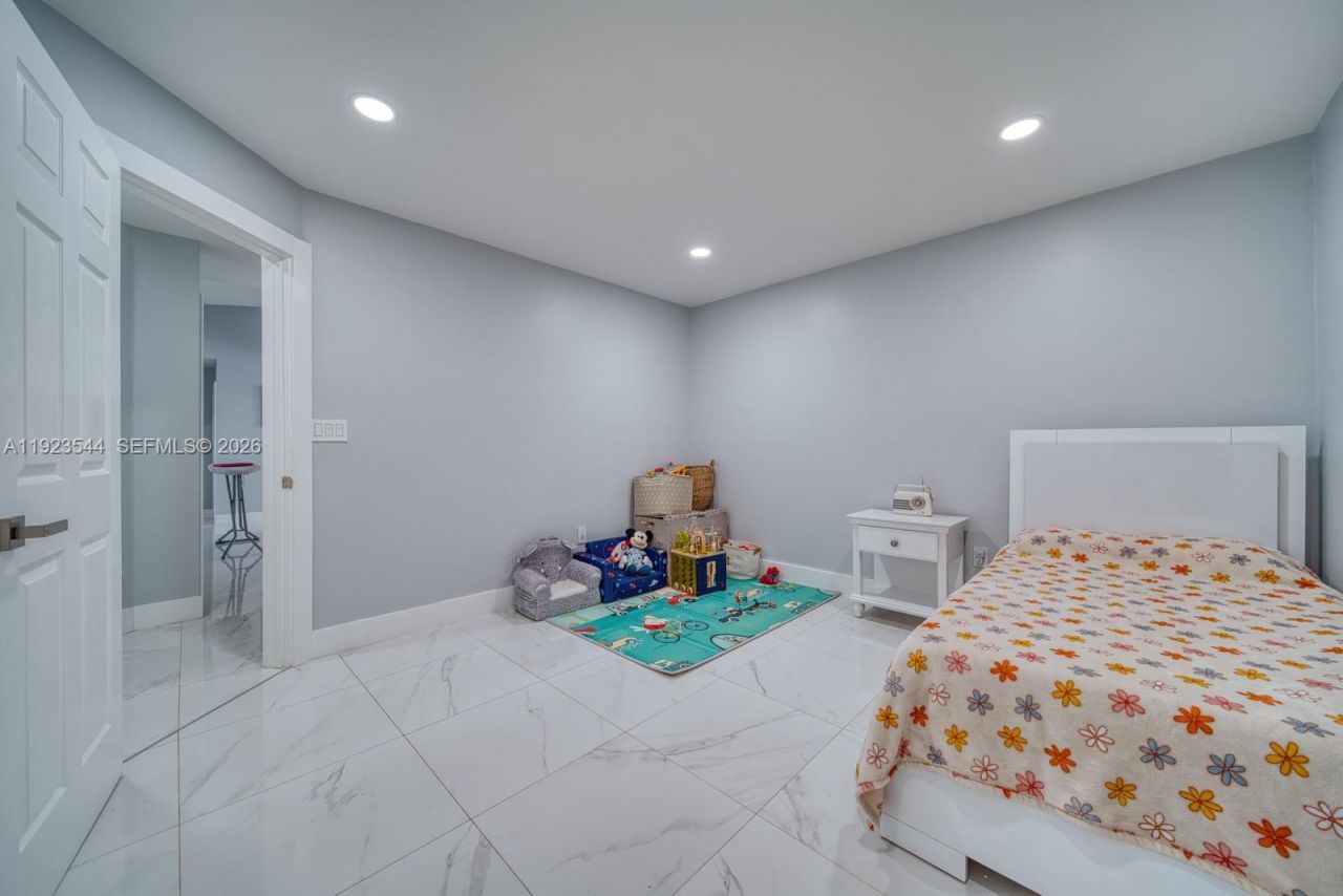 21914 SW 97th Pl, Cutler Bay, FL 33190 Photo