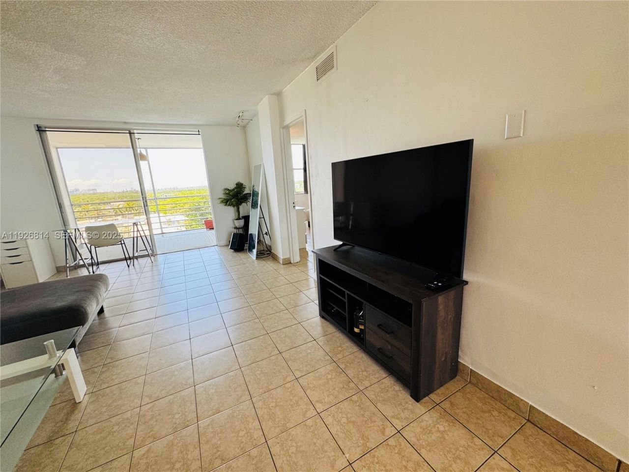 3660 NE 166th St, Unit 812, North Miami Beach, FL 33160 Photo