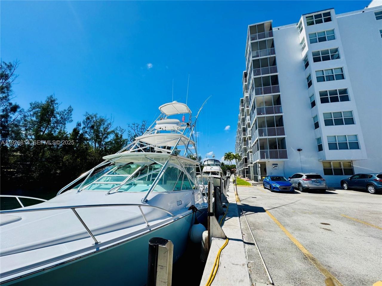 3660 NE 166th St, Unit 812, North Miami Beach, FL 33160 Photo