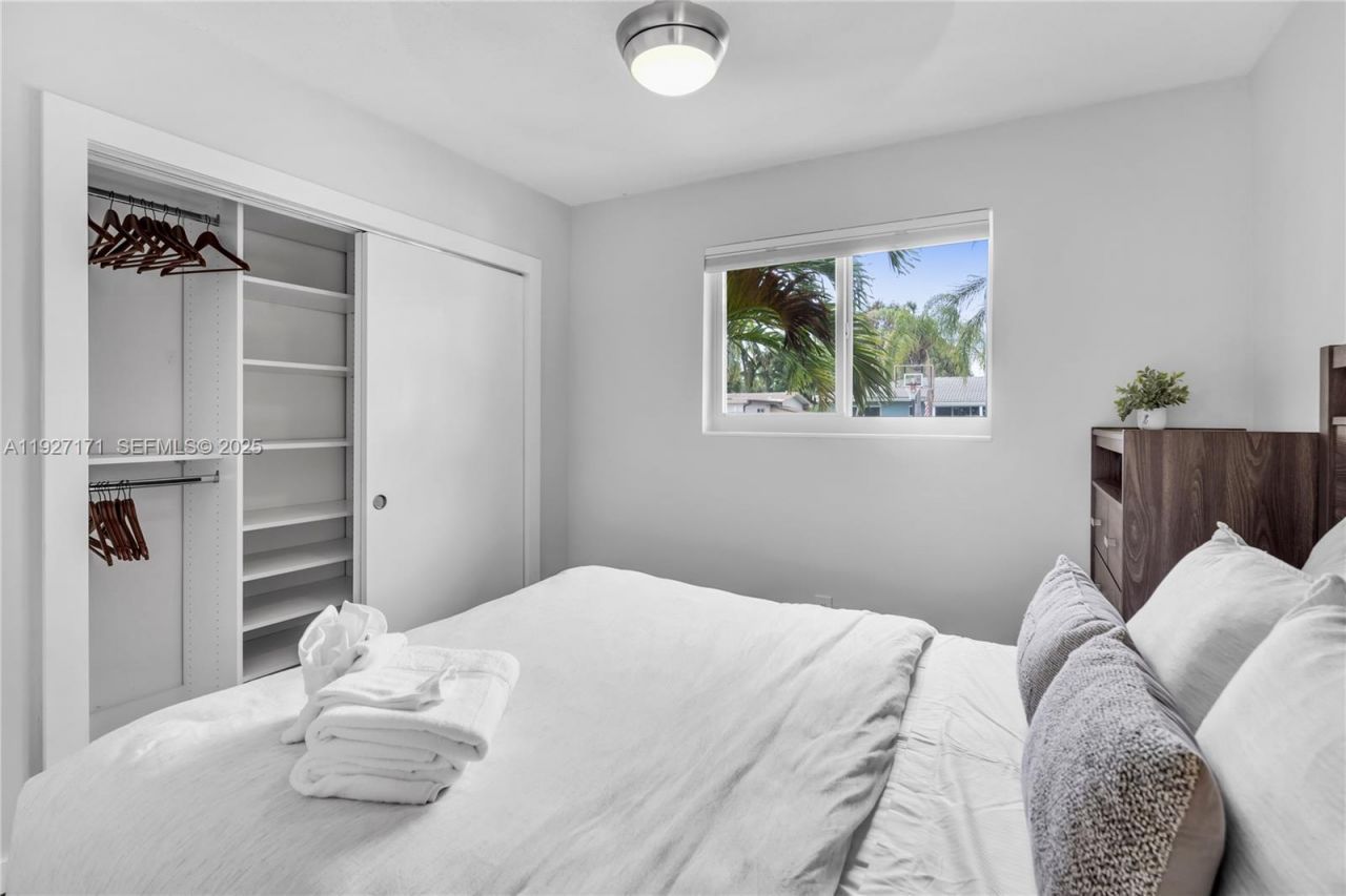 251 SE 8th St, Unit ., Pompano Beach, FL 33060 Photo