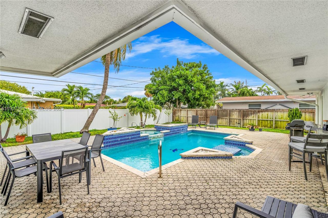 251 SE 8th St, Unit ., Pompano Beach, FL 33060 Photo