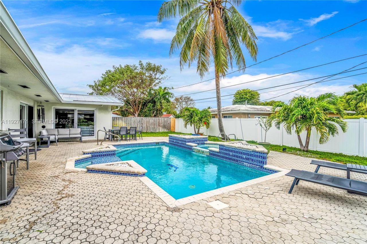 251 SE 8th St, Unit ., Pompano Beach, FL 33060 Photo