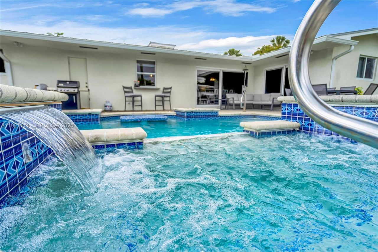 251 SE 8th St, Unit ., Pompano Beach, FL 33060 Photo