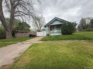 834 Remington Avenue, Flint, MI 48507