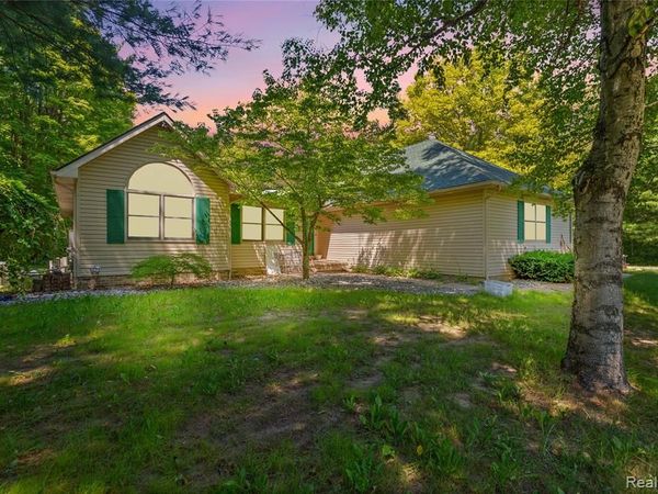 680 S Bartlett Road, St. Clair, MI 48079