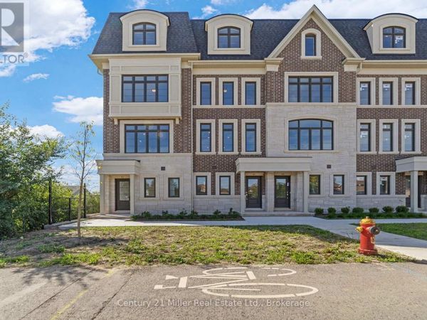 2140 Trafalgar Road, Unit 42, Oakville (RO River Oaks), ON L6H8A5