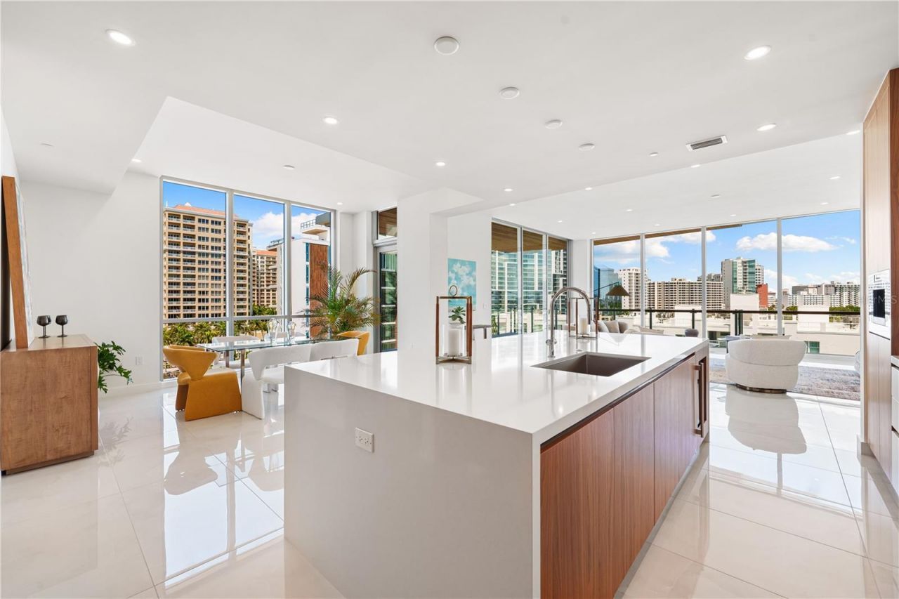 111 Golden Gate, Unit 602, Sarasota, FL 34236 Photo