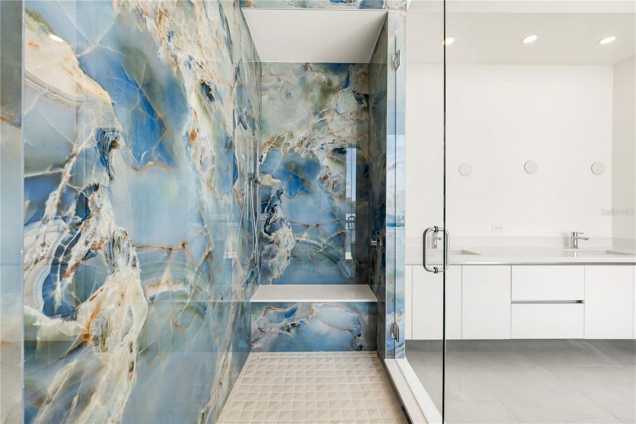 111 Golden Gate Point, Unit 602, Sarasota, FL 34236 Photo