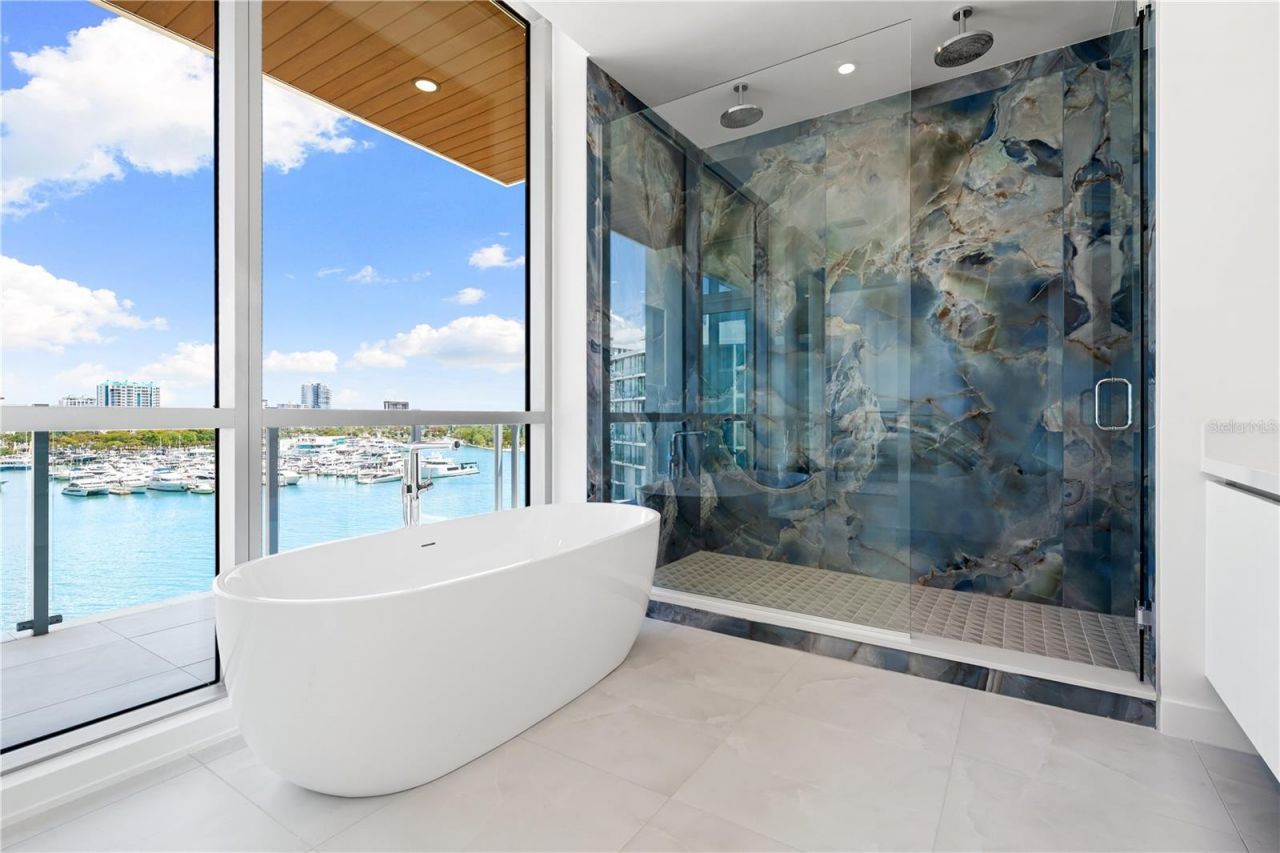 111 Golden Gate, Unit 602, Sarasota, FL 34236 Photo