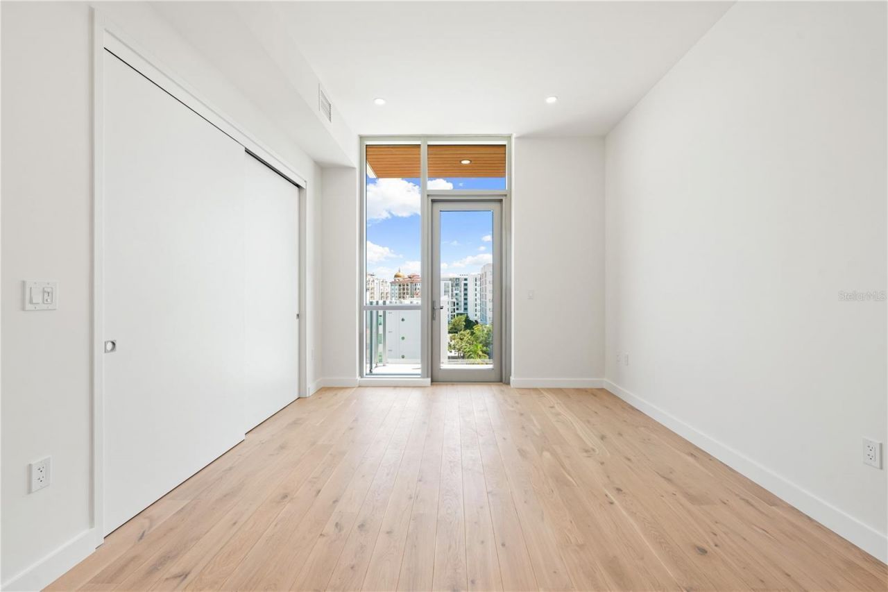 111 Golden Gate, Unit 602, Sarasota, FL 34236 Photo