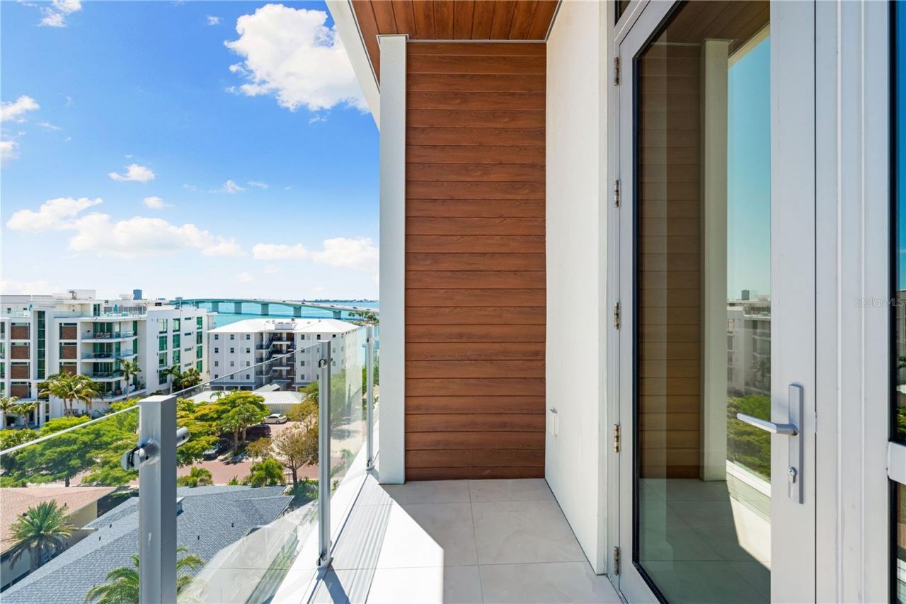 111 Golden Gate, Unit 602, Sarasota, FL 34236 Photo