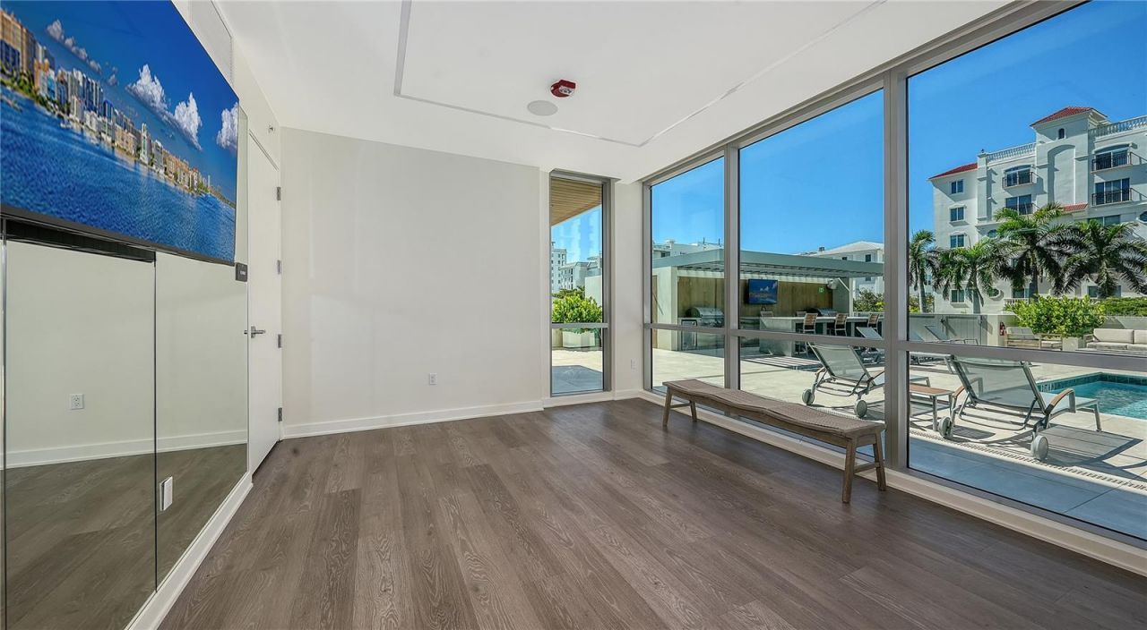 111 Golden Gate, Unit 602, Sarasota, FL 34236 Photo