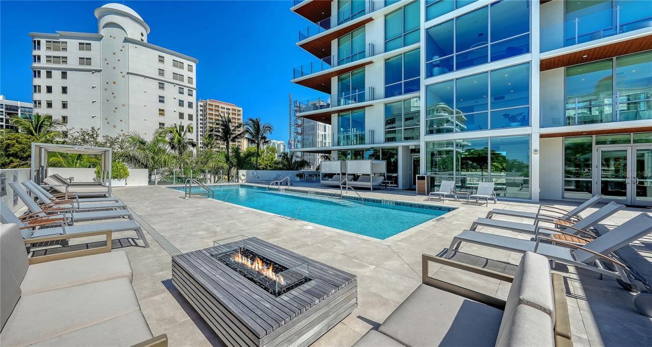 111 Golden Gate, Unit 602, Sarasota, FL 34236 Photo