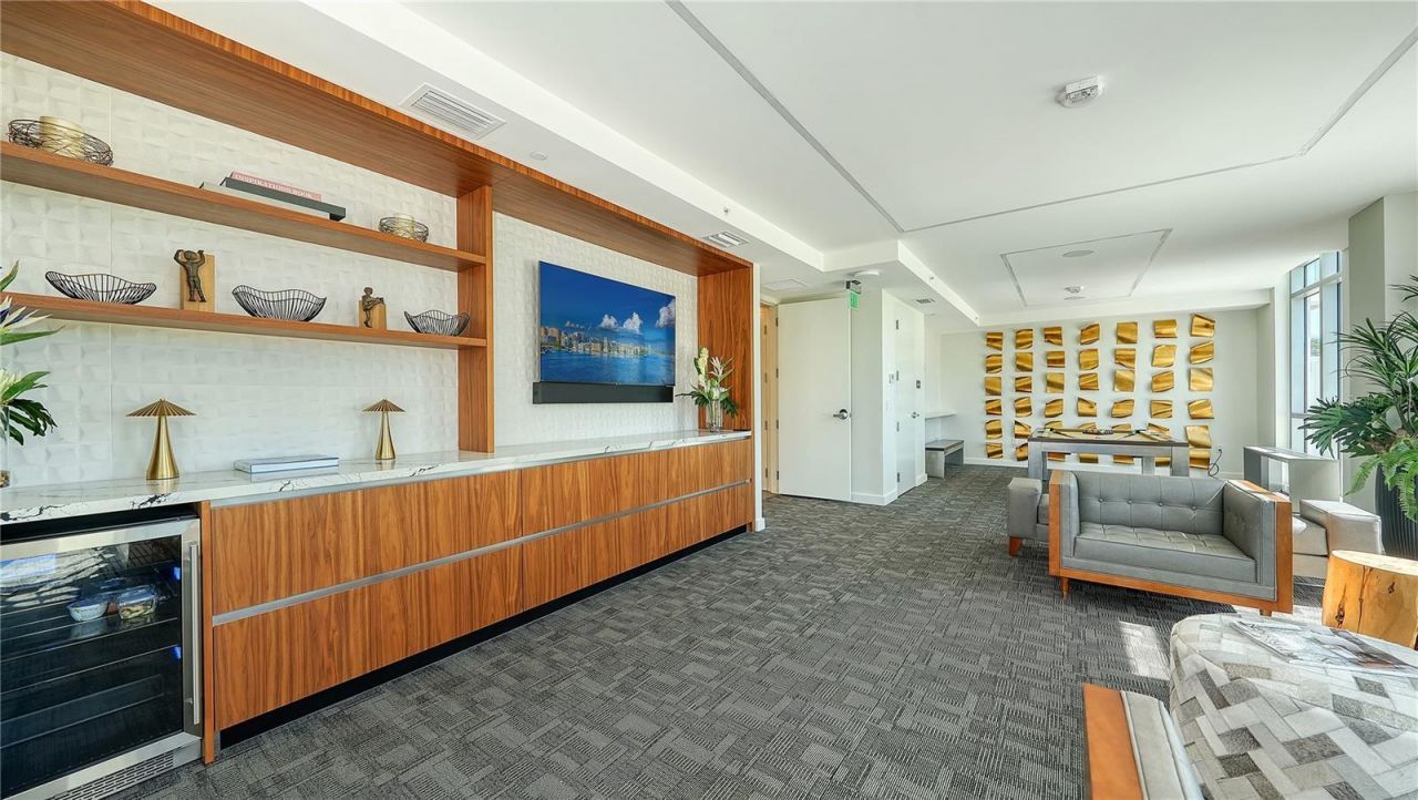111 Golden Gate, Unit 602, Sarasota, FL 34236 Photo